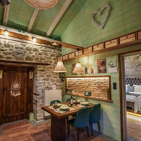 Πανσιόν Archontiko Theofanous