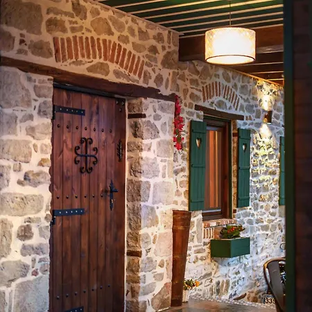 Archontiko Theofanous 3*